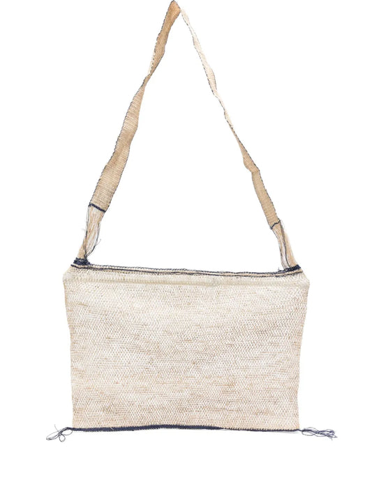 Bolso Kudzu artesanal de fibra natural con reborde azul índigo hecho a mano en Laos